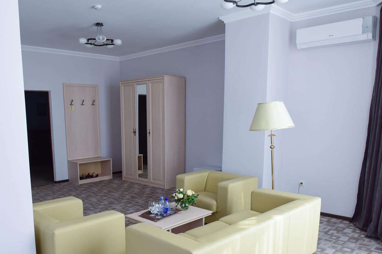 Tanzharyk Hotel Aqtöbe Exterior foto